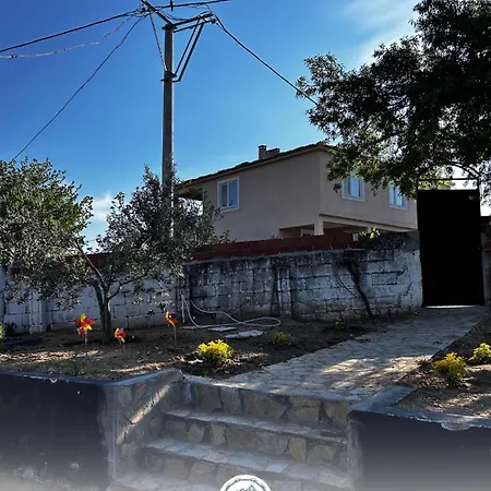 Serenity Mountain House Apartament *